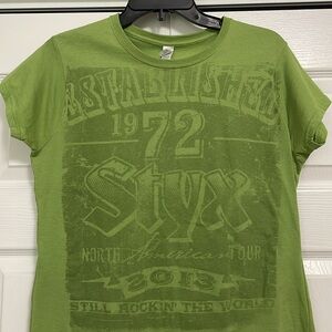 EUC 2013 STYX North American Tour Shirt  Size ladies L Gildan softstyle Tag